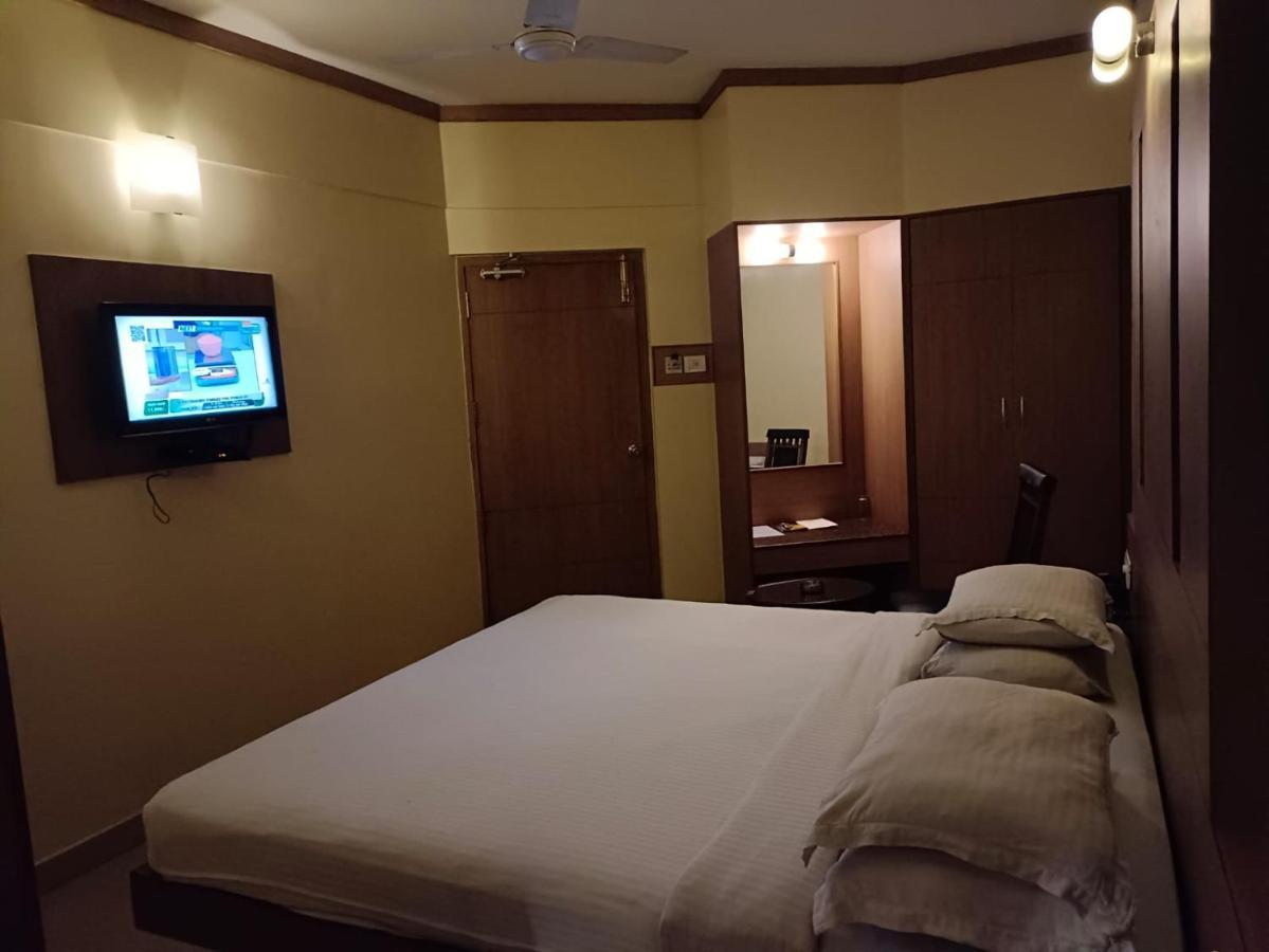Hotel A P Coimbatore Extérieur photo